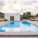 Monte Machial Private Villa, Pool & Event Space Holiday home *